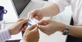 30 Quick Tips for Effective Business Card Marketing